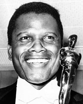 Sidney Poitier con el Oscar.