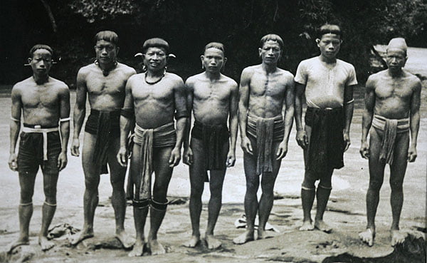 Dayak en 1945