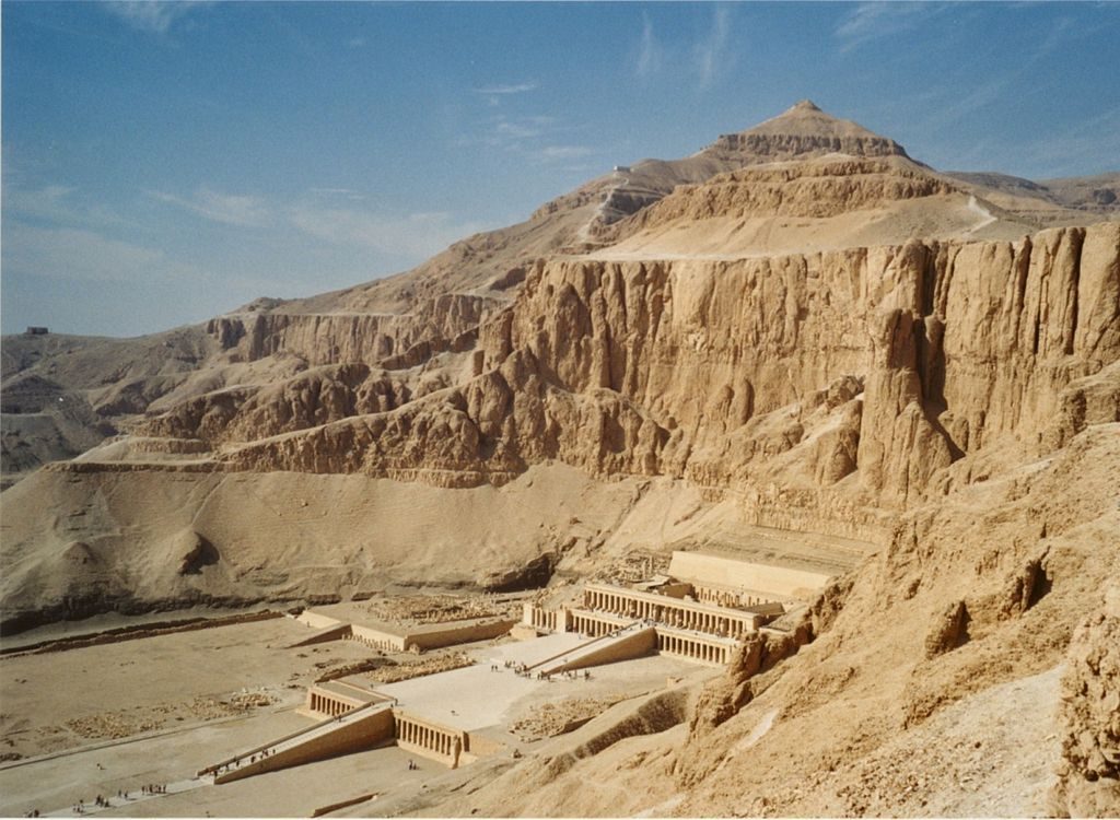Dyeser Dyeseru, el templo de Hatshepsut en Deir el-Bahari